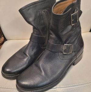 Frye Vicky Engineer short